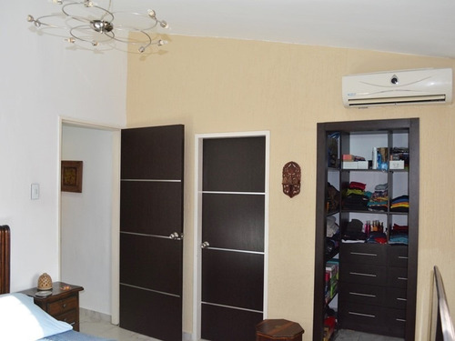 Imagen 11 de 22 de Townhouse En Naguanagua El Rincon Yl