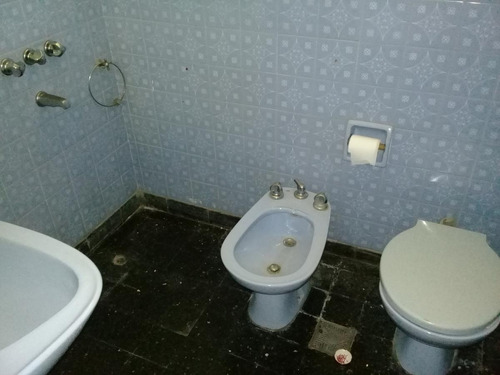 Imagen 4 de 8 de Casa A Refaccionar En Lote Propio
