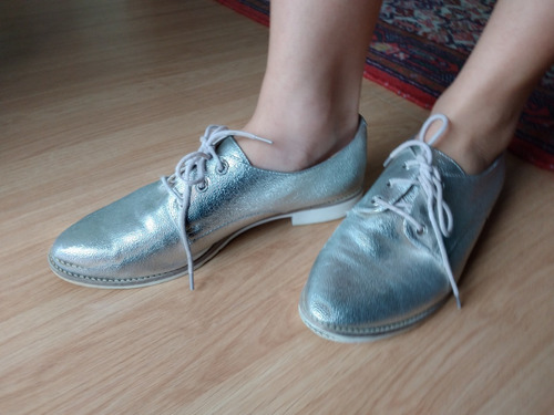 Sapato Arezzo Oxiford Couro Metalizado Prata