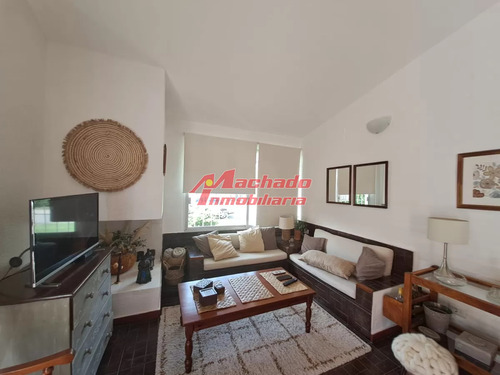 Venta De Casa En Zona Residencial P. Chalet De 2 Dormitorios 