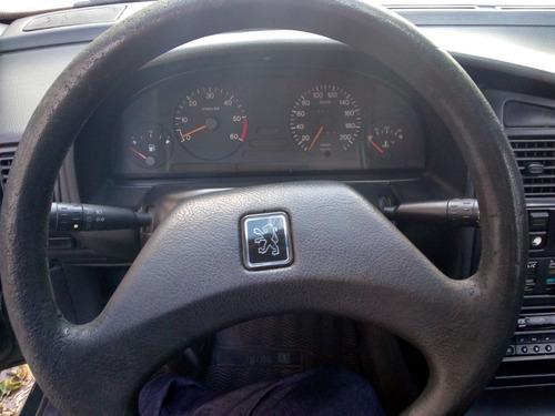 Imagen 3 de 8 de Peugeot 405 Diesel