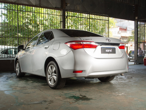 Imagen 13 de 16 de Toyota Corolla 1.8 Xei Mt