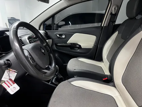 Renault Captur 2.0 Intens Automática