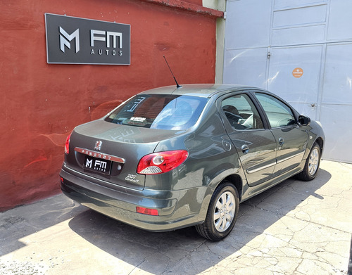 Peugeot 207 1.4 Sedan Allure 75cv