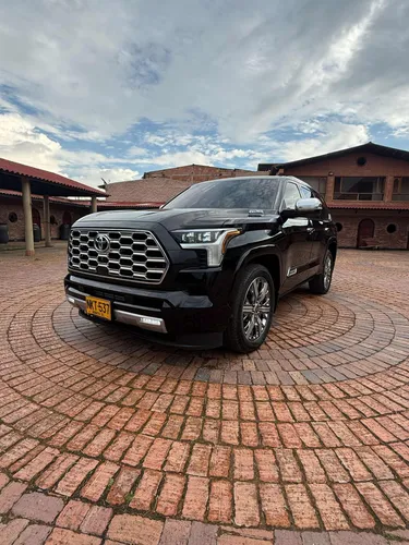 Toyota Sequoia 3.5 V6 Capstone