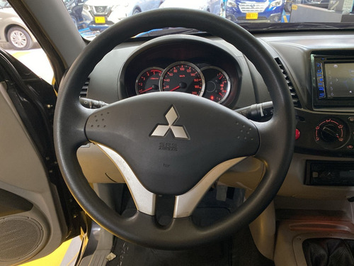 Imagen 18 de 25 de Mitsubishi L200 2.5l
