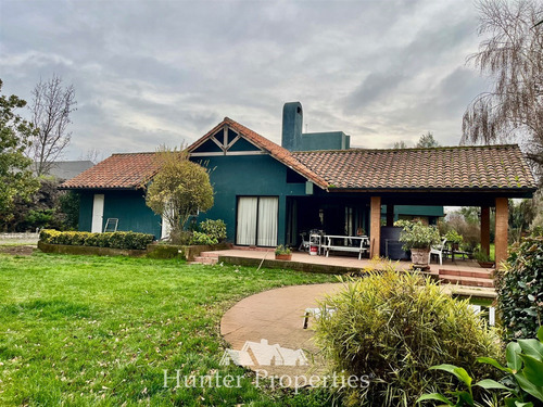 Casa En Venta De 4d3b De 365m2 En Condominio La Reina. Talca