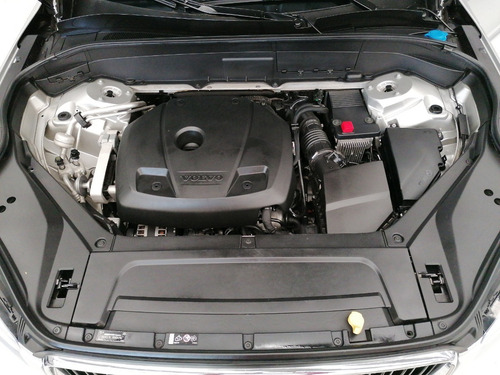 Volvo Xc90 Momentum 2017 Plata