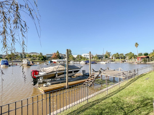 Imagen 29 de 30 de Casa A La Venta Al Río - Barrio San Isidro Labrador- Benavidez-tigre