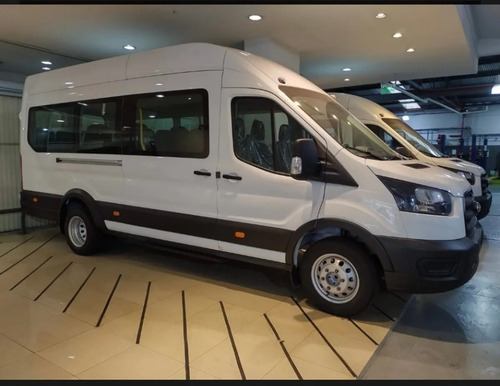 Imagen 8 de 16 de Ford Transit Minibus 17+1 Brenson Bariloche