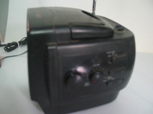 Action Portable Tv Am/fm Receiver 4.5 (Usado)