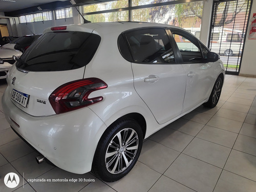 Peugeot 208 1.6 Allure