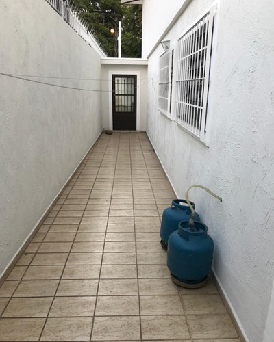 Imagem 3 de 21 de Sobrado, 3 Dormitório(s), 2 Banheiro(s), 1 Suíte(s), 2 Garagem(ns), 130,00m² - V764 - 2809811