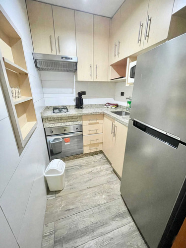 Metro Los Leones / Amplio Depto 1 Dorm. (78934)