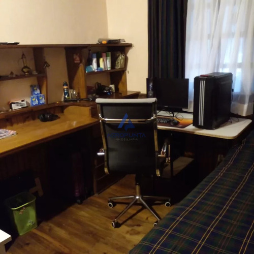 Casa De 3 Dormitorios Con Monoambiente En Cerro Pelado