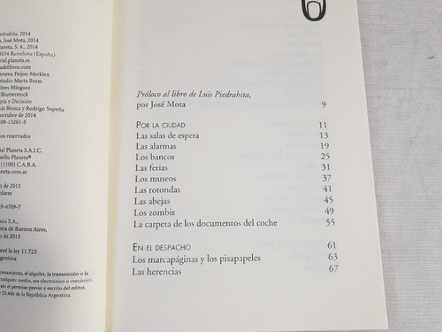 Imagen 3 de 7 de A Mi Este Siglo Se Me Esta Haciendo Largo Luis Piedrahita