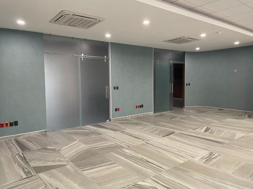 Imagen 2 de 27 de Oficinas Corporativas Nuevas Y Modernas