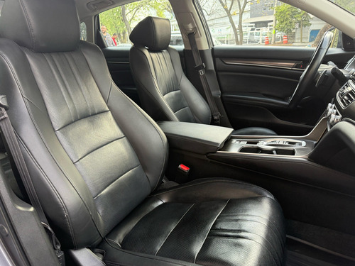 Honda Accord 2.0 Touring At
