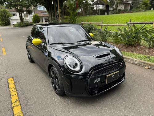 Mini Cooper S 2024 May Field