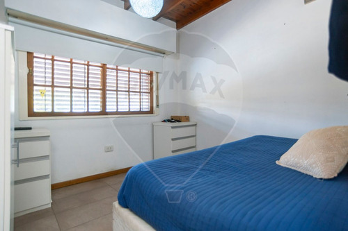 Casa 3 Dormitorios En Venta M. Gonnet Con Pileta
