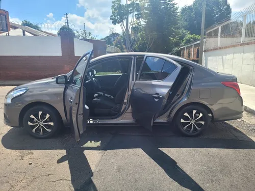 Nissan Versa Drive