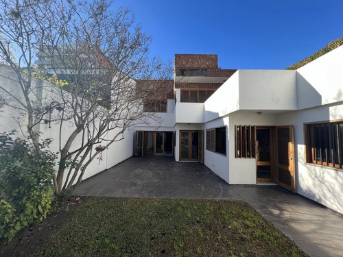 Imagen 18 de 30 de Casa Cuatro Dormitorios Echesortu