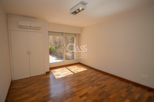 Imagen 16 de 30 de Venta Apartamento En Punta Carreta, Frente Al Club De Golf.