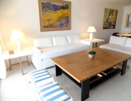 Apartamento En Venta De 2 Dormitorios En Manantiales