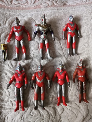Ultraman. Set De 7 Ultramanes. 11 Cms Altura. 