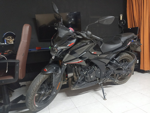 Bajaj Pulsar N250 2023, Color Negro, En Excelentes Condicion