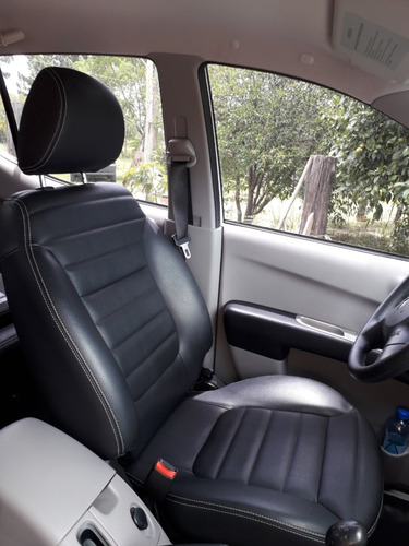 Camionete Triton L200 - Branca Fpolis