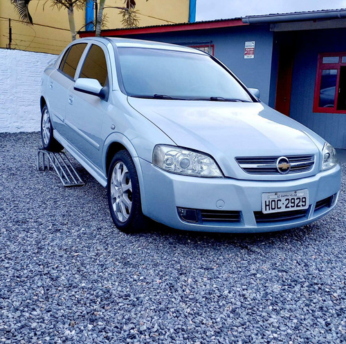 Imagem 5 de 7 de Chevrolet Gm Astra Advantage 2.0 Prata 2011