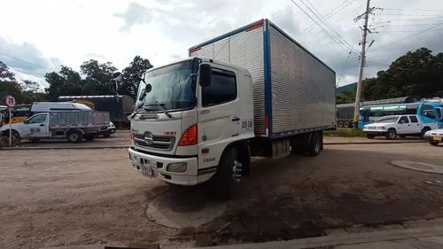 Hermoso Camion Hino Gd 2012 Furgon Unico Dueño