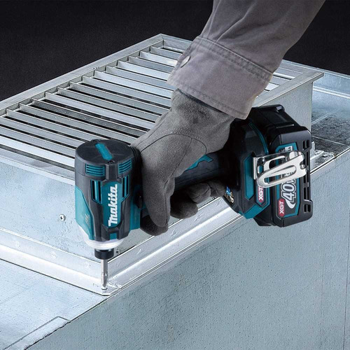 Atornillador De Impacto Li-ion 40v Bl4025x Makita Td001gd201