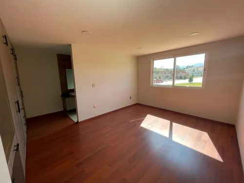 Casa En Venta En Gran Quinta Por La Uvm