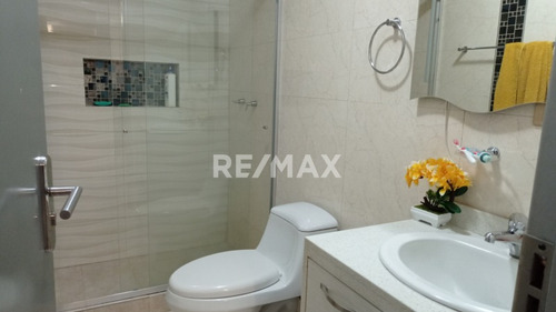 Imagen 9 de 10 de Se Vende Casa Elegante En Lomas Del Bosque, Tipuro