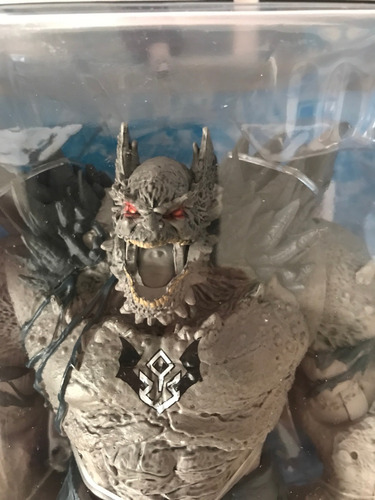 Batman Earth 1 Devastator Devastador Doomsday Mcfarlane Toys (Usado)