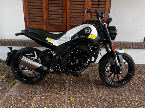 Benelli Leoncino 250