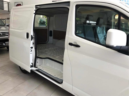 Toyota Hiace 2021 2.8 Tdi Furgón 6at L1h1 3a 4p