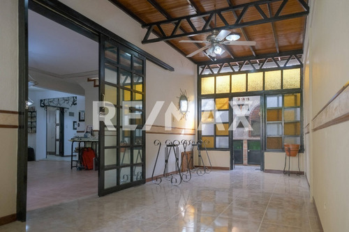 Imagen 5 de 14 de Las Clavellinas Calle Cerrada Vende Yackeline Tovar 04145831984 Codigo 131061