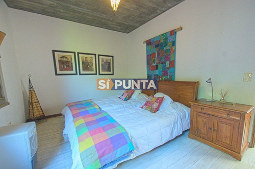 Imagen 16 de 30 de Casa En Venta De 4 Dormitorios En Punta Piedras A Metros Del Mar