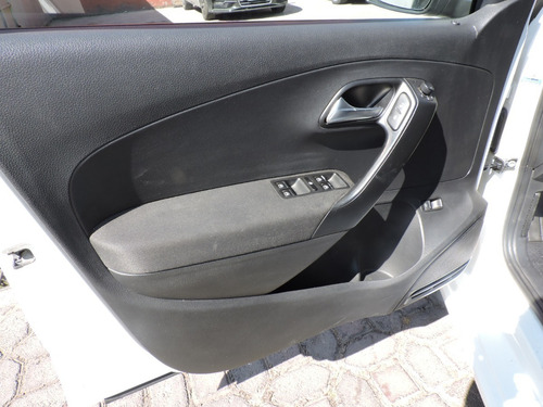 Imagen 5 de 15 de Volkswagen Vento Highline Modelo 2017