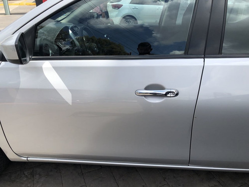 Imagen 10 de 15 de Nissan Versa 4 Puertas