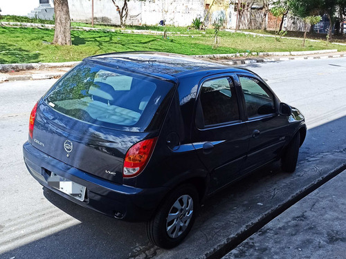 Imagem 2 de 8 de Chevrolet Celta 2005 1.0 Life 5p