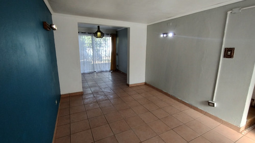 Confortable Casa Con Amplio Patio, 6d, 3b, 6e