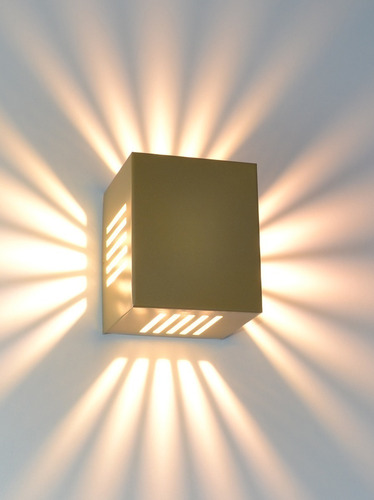 Arandela Quadrada 20 Facho Efeito Parede Moderna Luz Muro G9 Cor Dourado