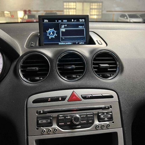 Imagen 23 de 24 de Peugeot 408 2015 2.0 Allure Nav 143cv