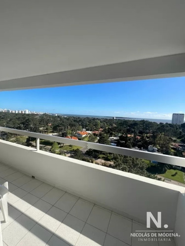 Departamento De 3 Dormitorios En Venta Con Vista Al Mar, Piso Alto