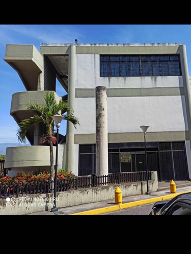 Edificio Comercial 3 Niveles En Guatire Villa Heroica Rp