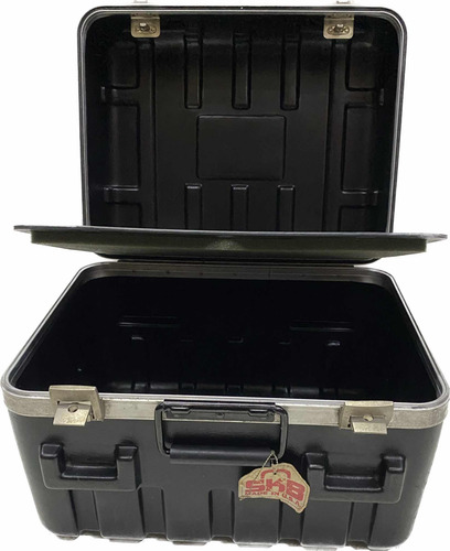 Case Skb Made In Usa Duas Repartiçoes Novo Mostruário